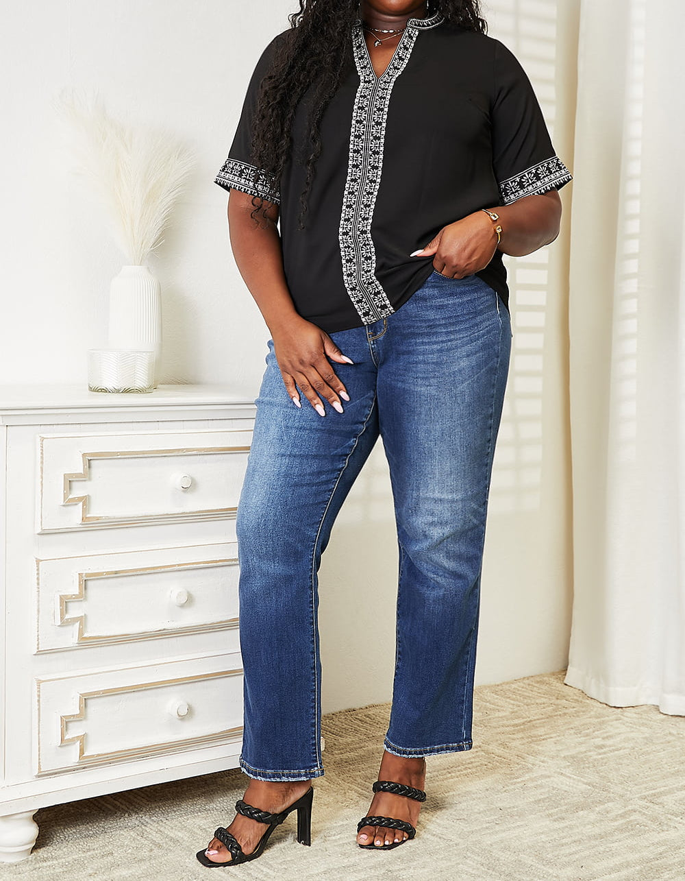 4ffa37b1ba1741ff973b60c15cab0080-Max